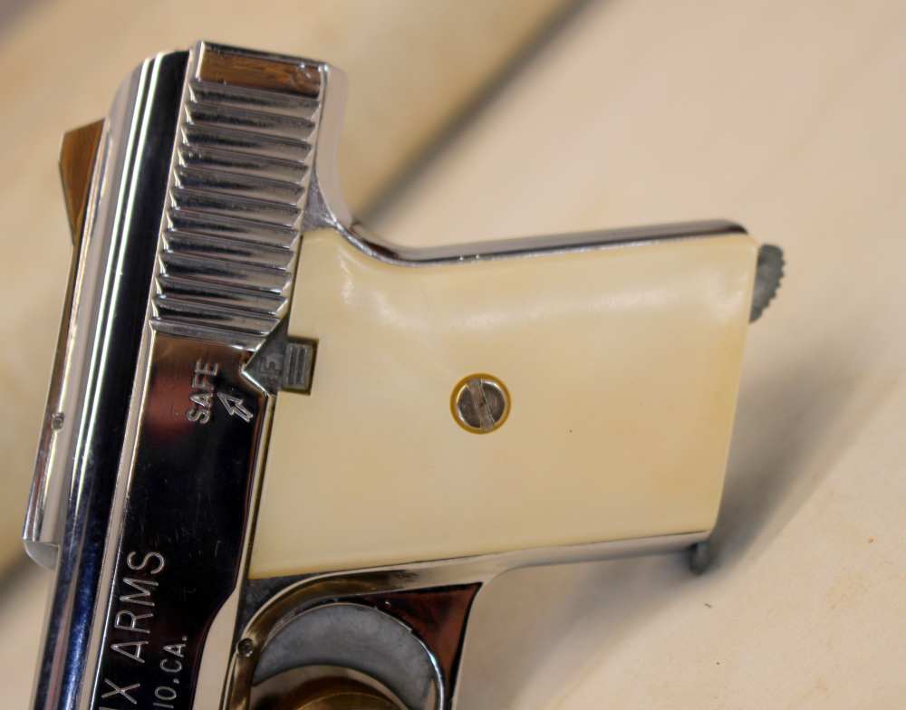 Phoenix Arms RAVEN semi-auto pistol .25acp SUPER CLEAN EXAMPLE! -img-8