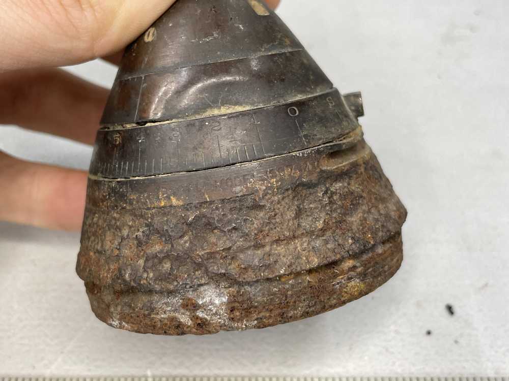 2 x Wartime Brass timed artillery fuzes unknown impact vintage military-img-9