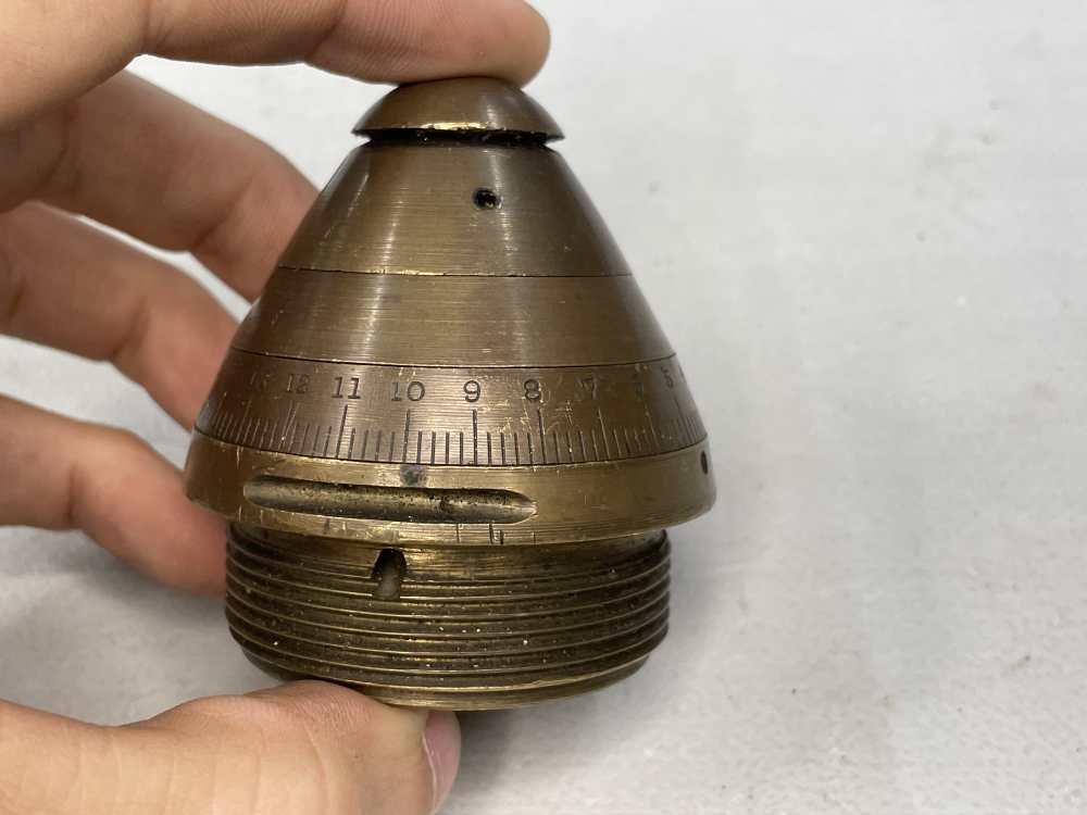 2 x Wartime Brass timed artillery fuzes unknown impact vintage military-img-4