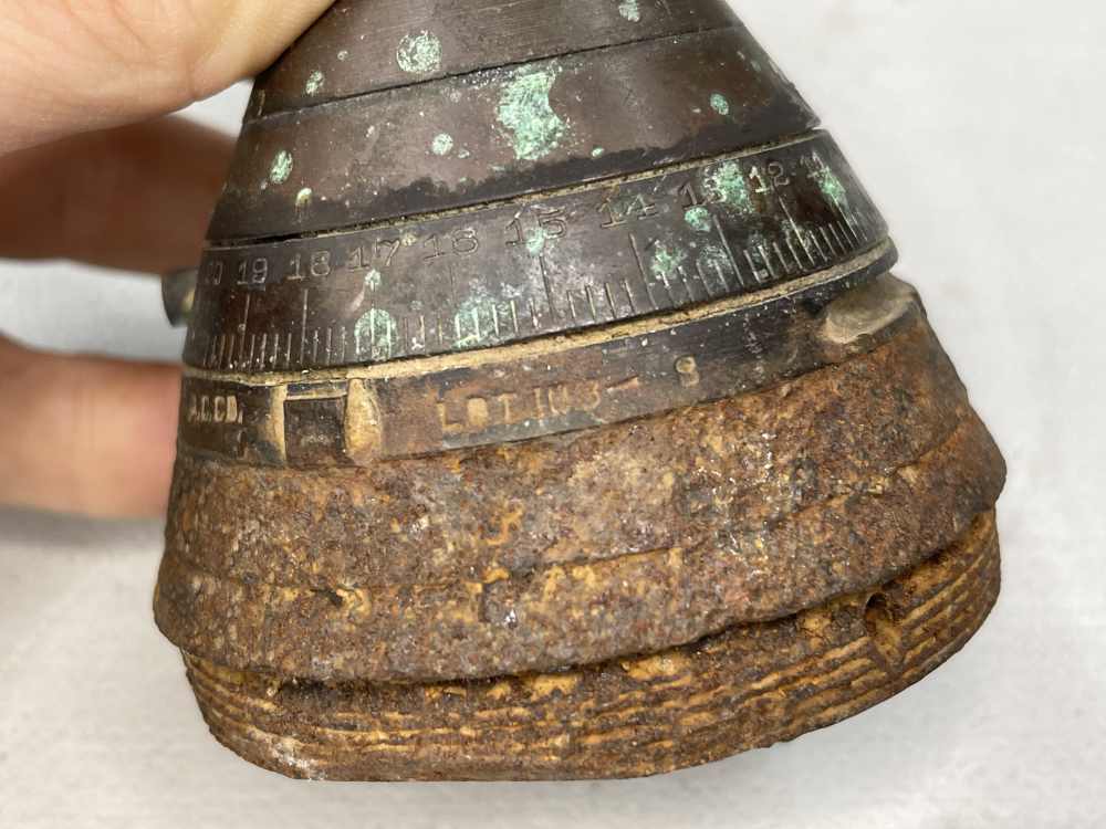 2 x Wartime Brass timed artillery fuzes unknown impact vintage military-img-7