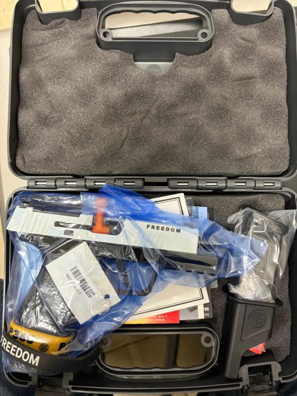 Sig Sauer 365 X-Macro Freedom Edition 9mm New In Box-img-0