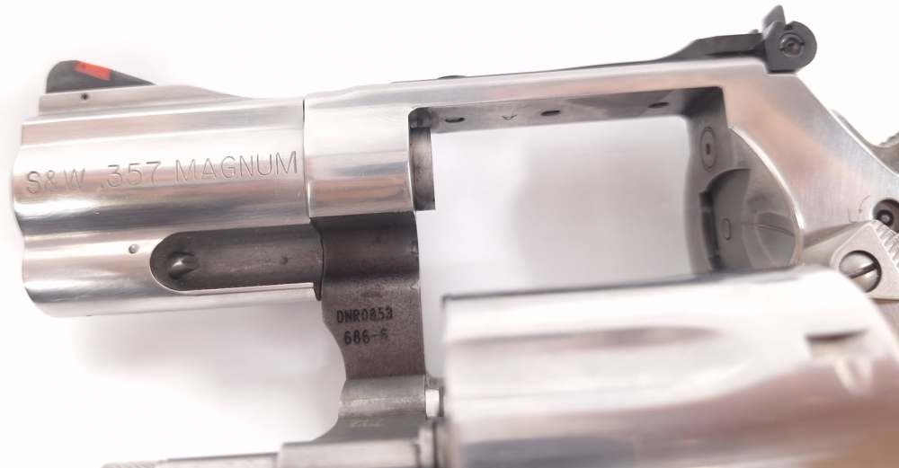 Smith & Wesson 686-6 Plus 357 Magnum 2.5" 7 Round Capacity-img-24