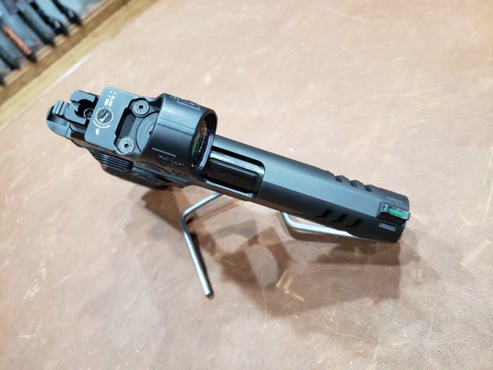 Staccato C 2011 9mm 4" w/ Trijicon SRO & (3) 17-Rnd Mags NO RESERVE-img-4