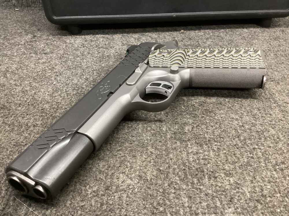Kimber Aegis Elite custom 45acp 5" barrel  Two tone Box 2-8RND Mags-img-12