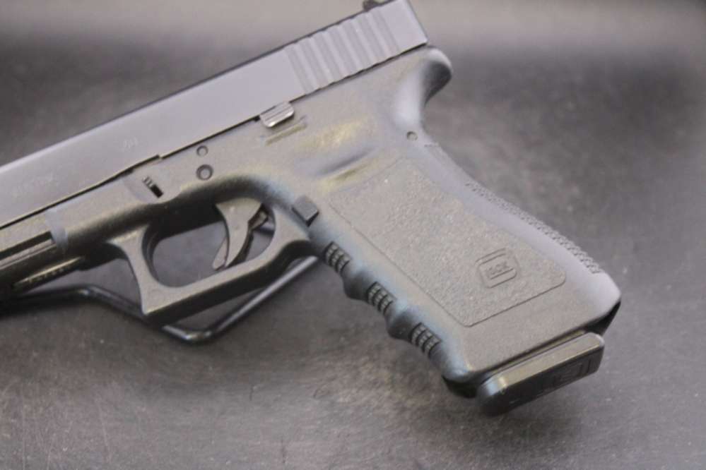 Glock 22 Gen3 .40S&W Item P-129-img-8