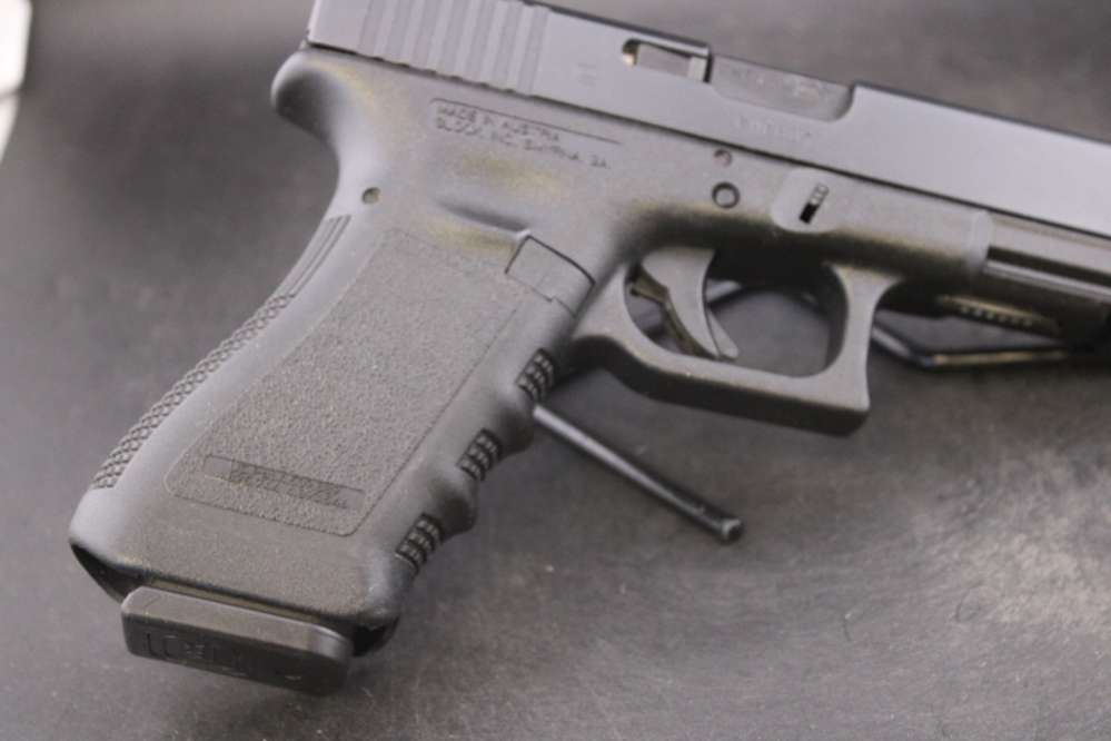 Glock 22 Gen3 .40S&W Item P-129-img-4
