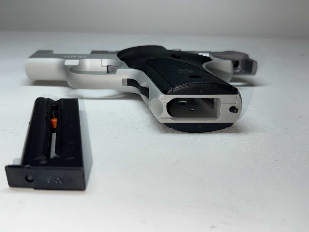 S&W 2213 Sportsman .22LR Compact Stainless Pistol–3" Barrel–Mirror Bore-img-32