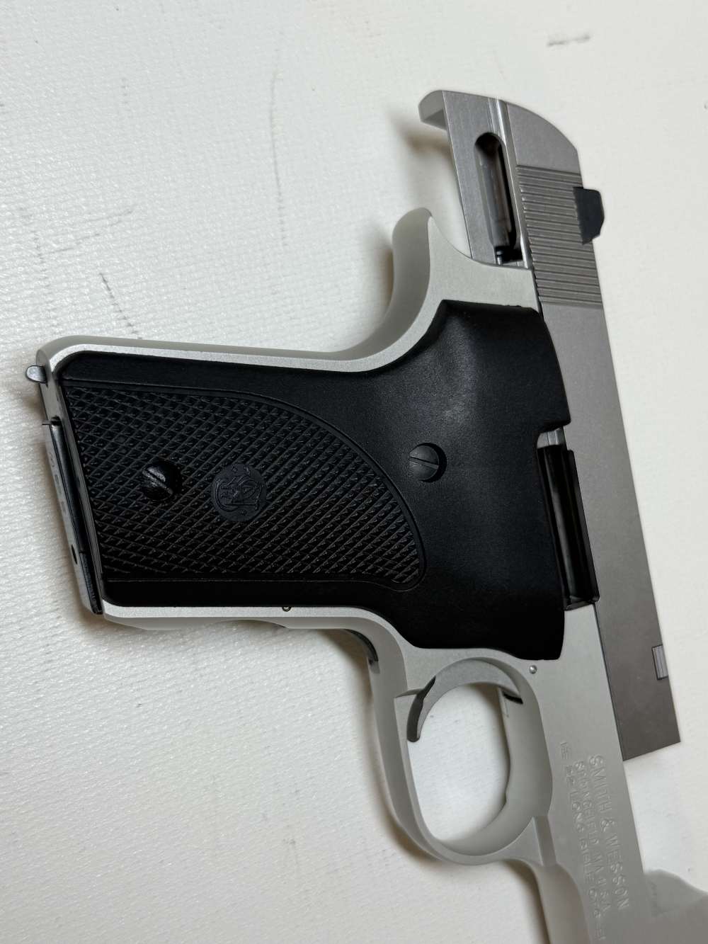 S&W 2213 Sportsman .22LR Compact Stainless Pistol–3" Barrel–Mirror Bore-img-26
