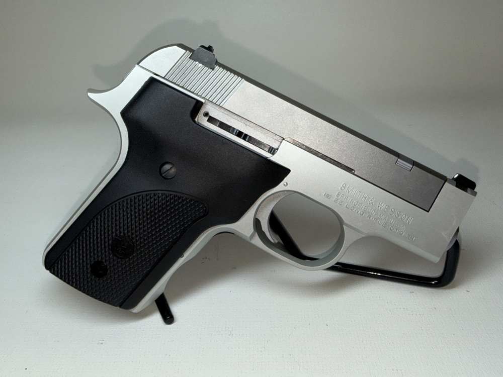 S&W 2213 Sportsman .22LR Compact Stainless Pistol–3" Barrel–Mirror Bore-img-3