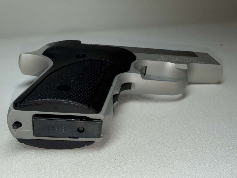 S&W 2213 Sportsman .22LR Compact Stainless Pistol–3" Barrel–Mirror Bore-img-6