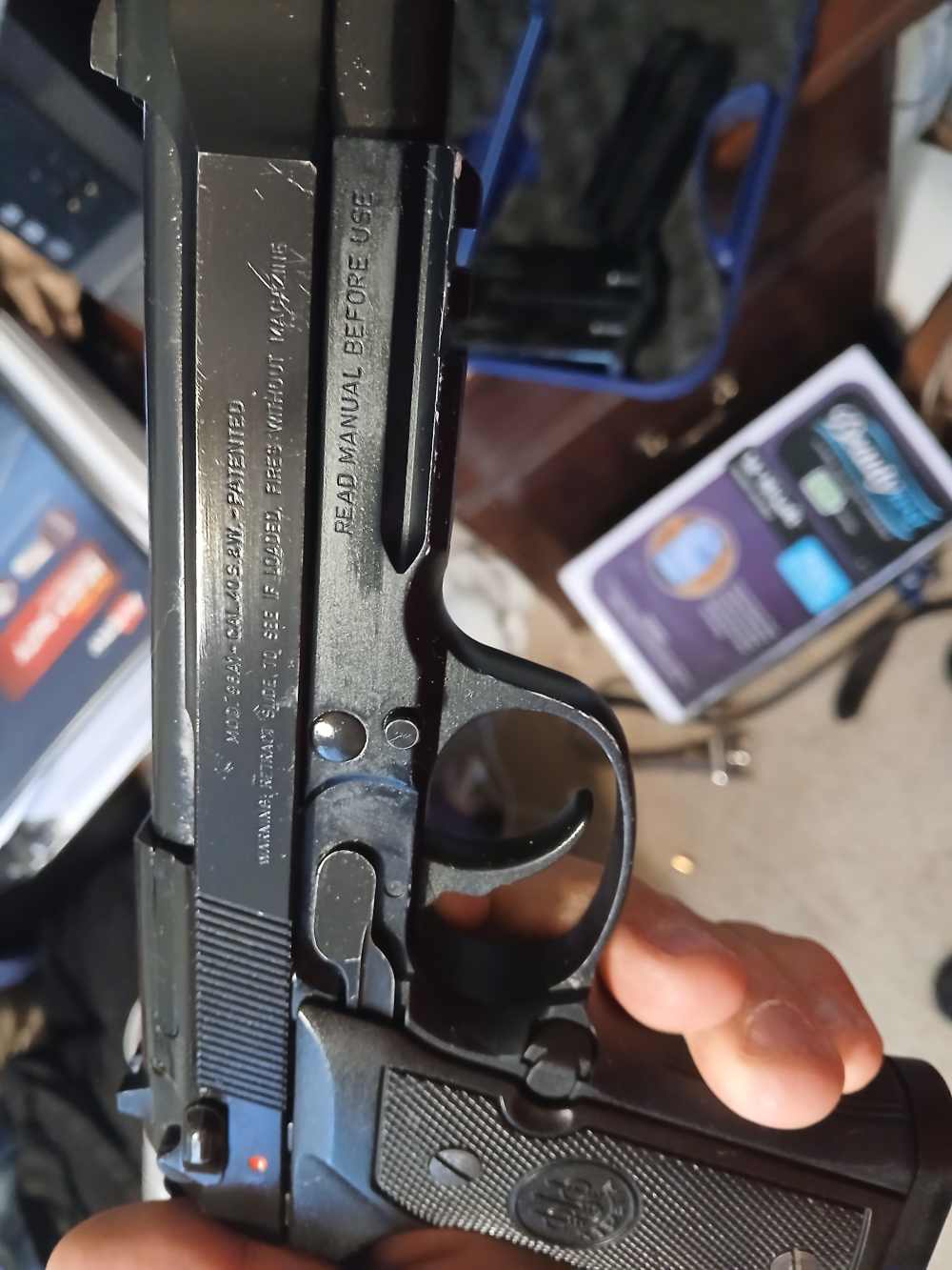 BERETTA 96A1 40 CAL  7 MAGS AND 9mm CONVERSION BARREL-img-7
