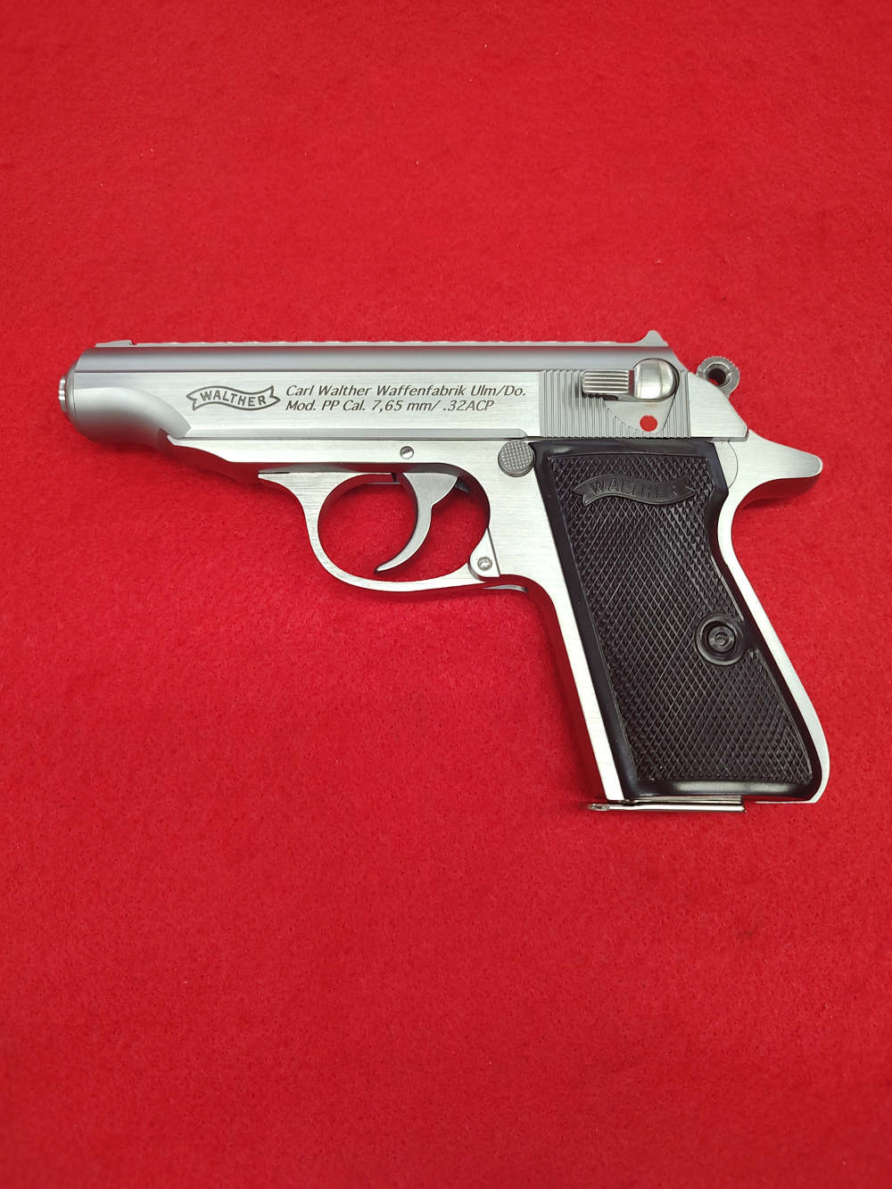 WALTHER   PP 32ACP SS 3.9" 8RD-img-1