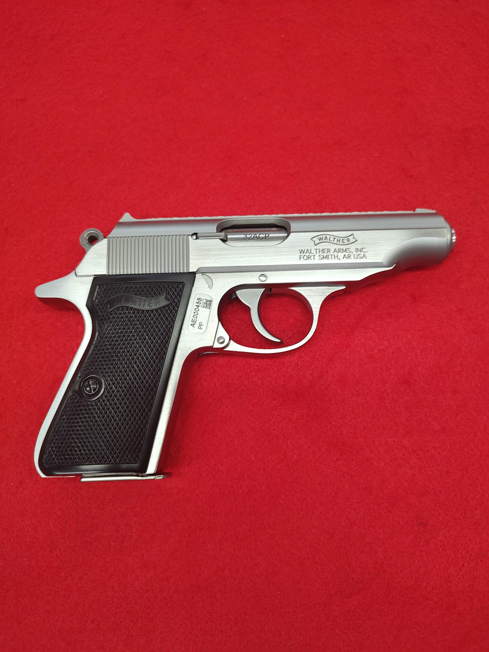 WALTHER   PP 32ACP SS 3.9" 8RD-img-2