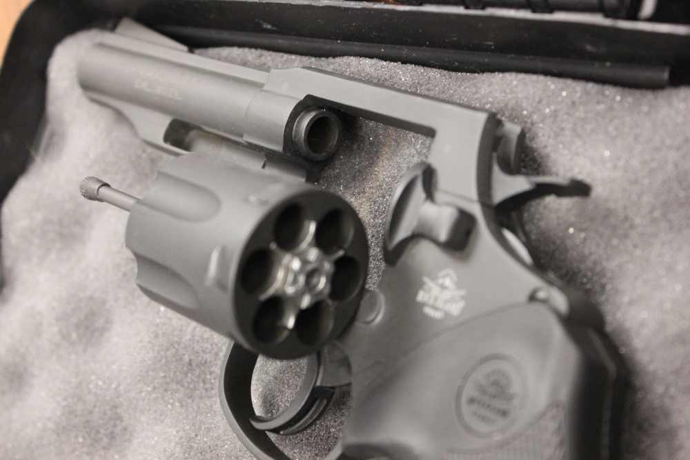 Armscor Rock Island M200 4" .38Spl 6-shot revolver! Great Price!!-img-8