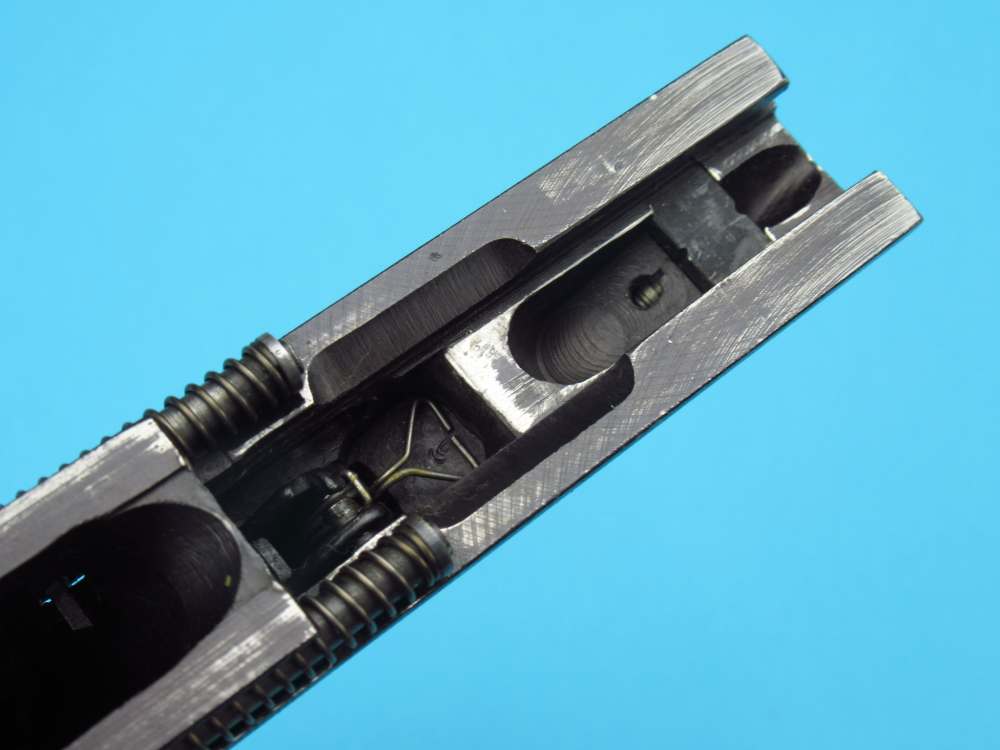Very nice 1944 German WWII Walther P38 pistol 9mm Luger AC44 Mauser-img-92