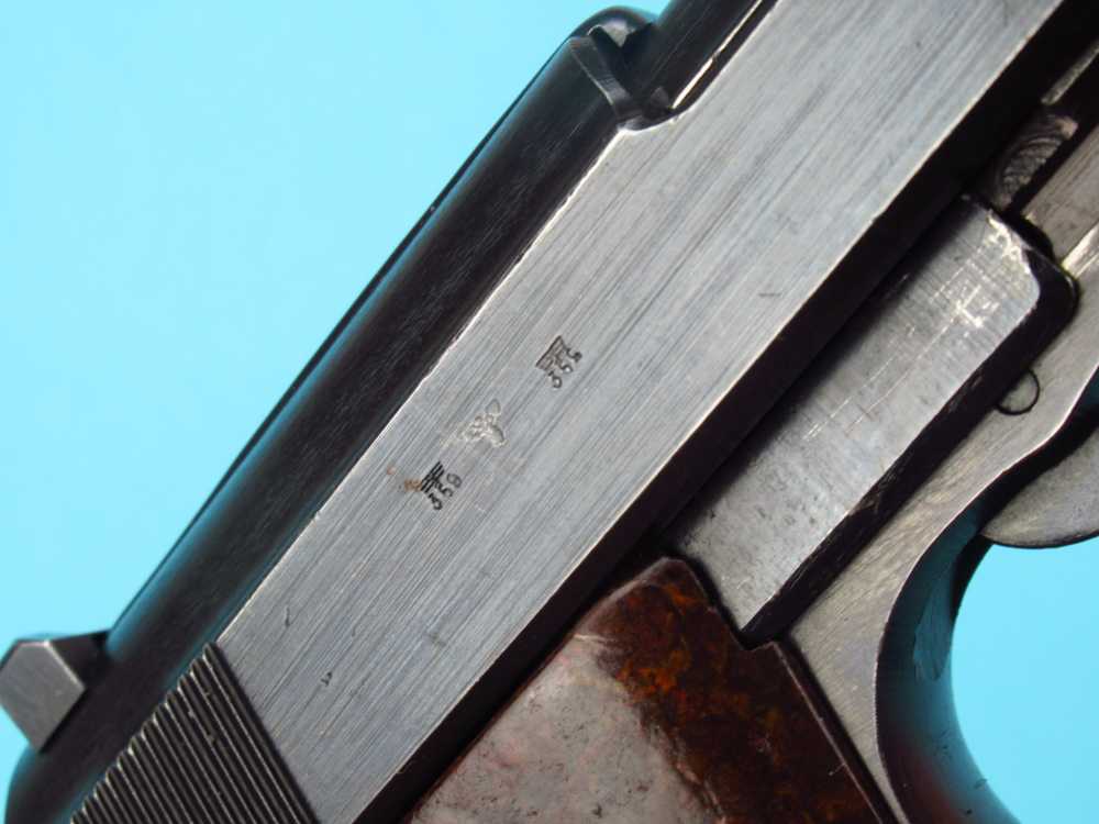 Very nice 1944 German WWII Walther P38 pistol 9mm Luger AC44 Mauser-img-2