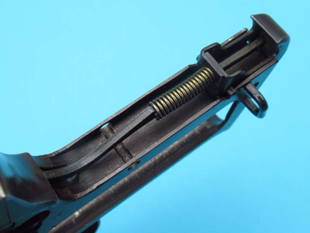 Very nice 1944 German WWII Walther P38 pistol 9mm Luger AC44 Mauser-img-103