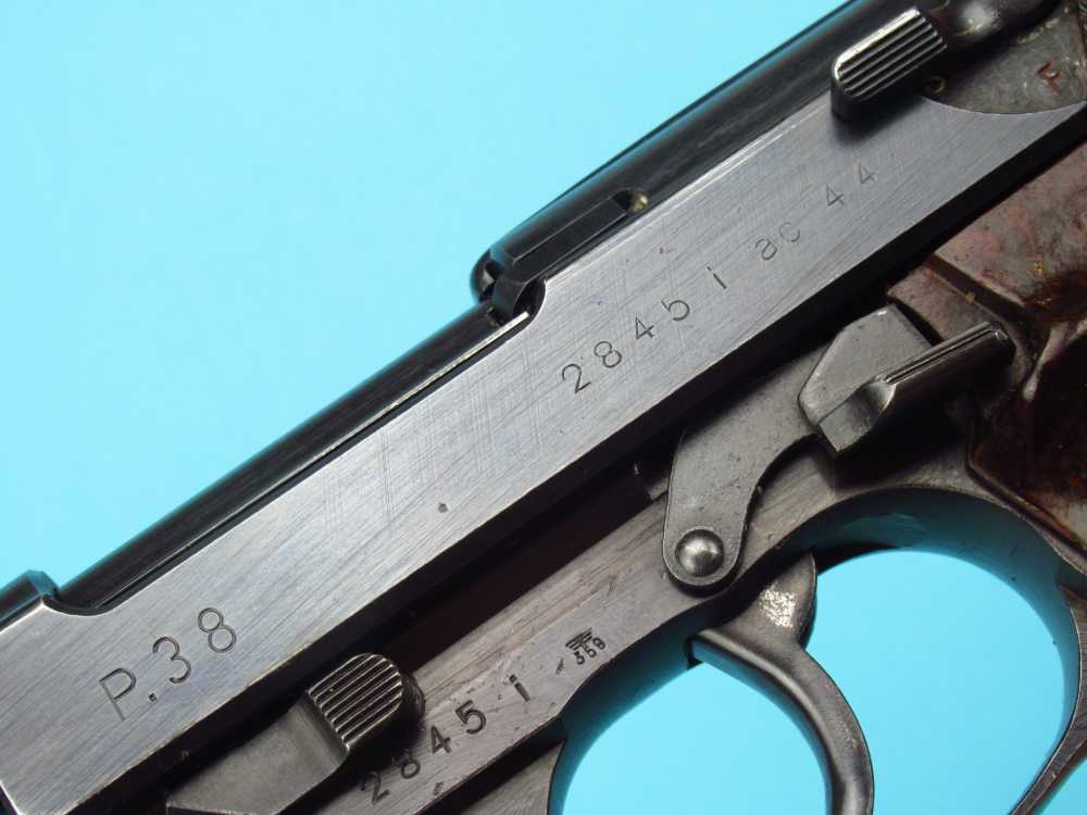 Very nice 1944 German WWII Walther P38 pistol 9mm Luger AC44 Mauser-img-1