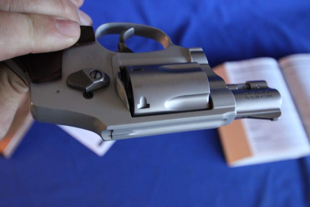 Smith & Wesson 642 -2 Lady smith .38 Revolver 2" Barrel SS & Rosewood-img-10