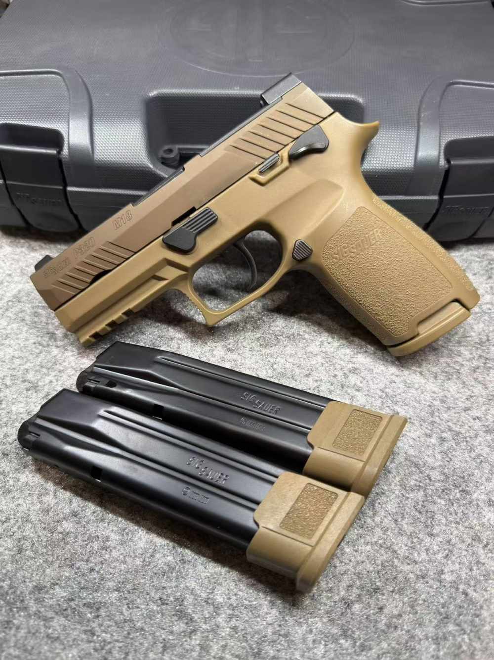 Display Sample -  P320 M18 9mm Luger 3.9" BBL (1)17RD & (2)21RD Coyote-img-3