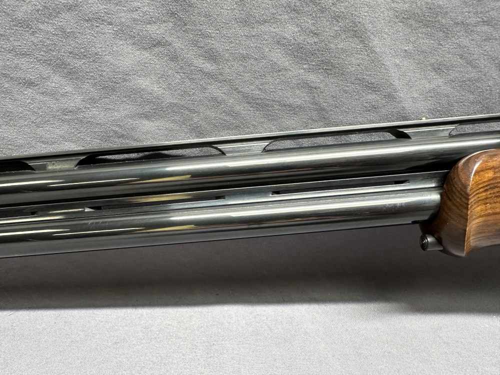 Caesar Guerini Summit - Left Handed 28GA Shotgun - Case w/ 6 Chokes - 32"-img-23