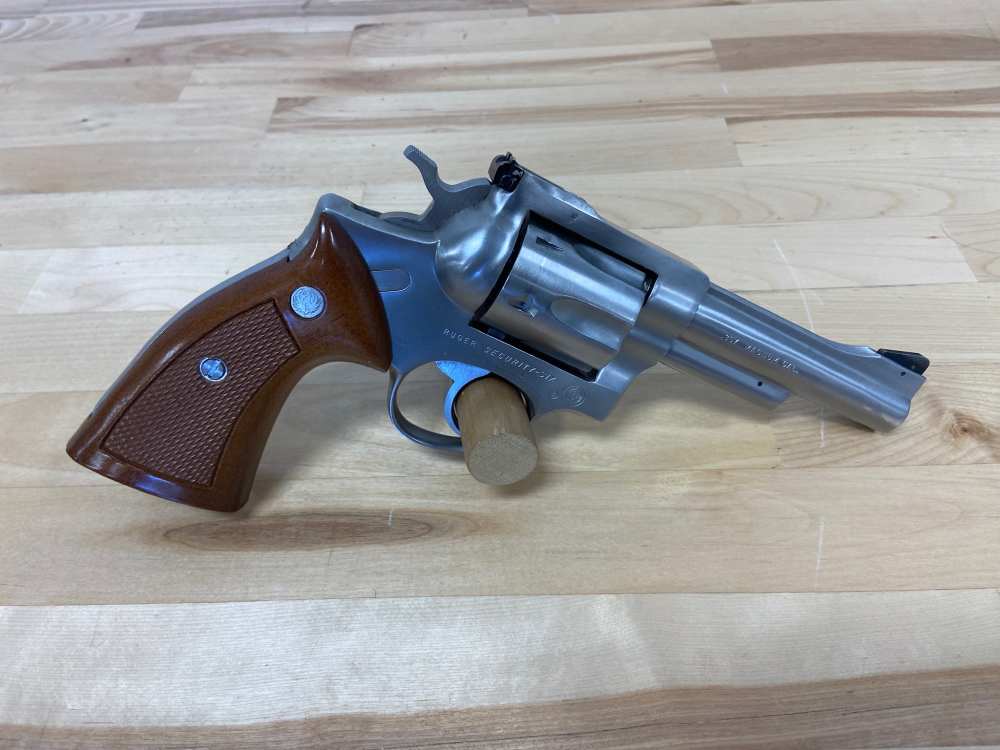 Ruger Security Six .357 4" Stainless DOM 1979 Nice .01 Start-img-0