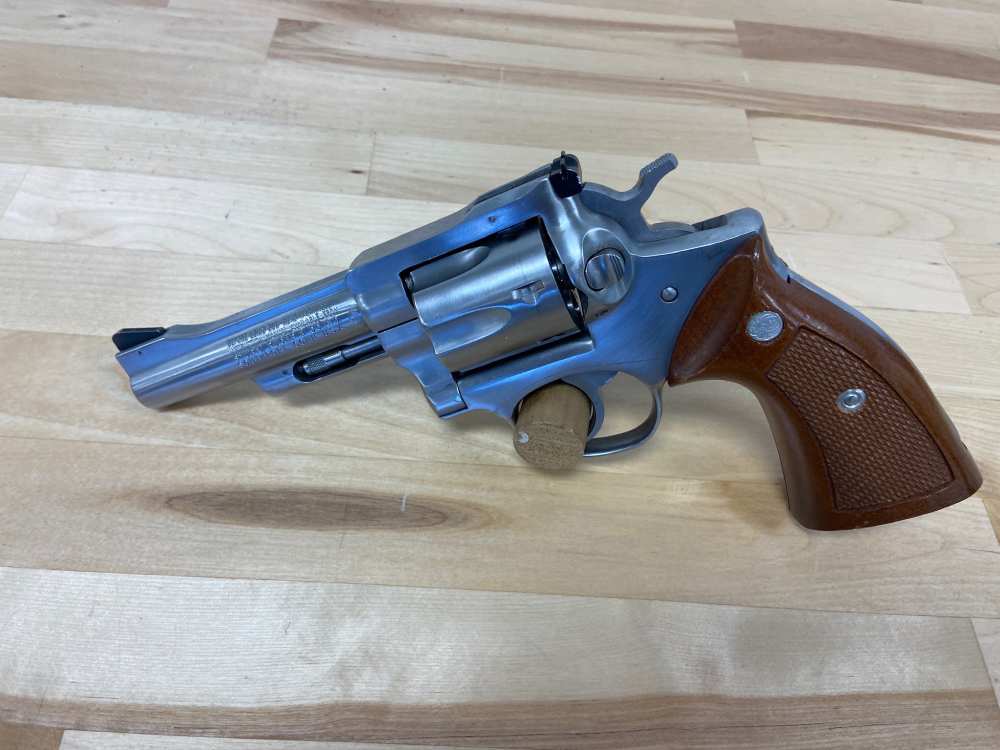 Ruger Security Six .357 4" Stainless DOM 1979 Nice .01 Start-img-1