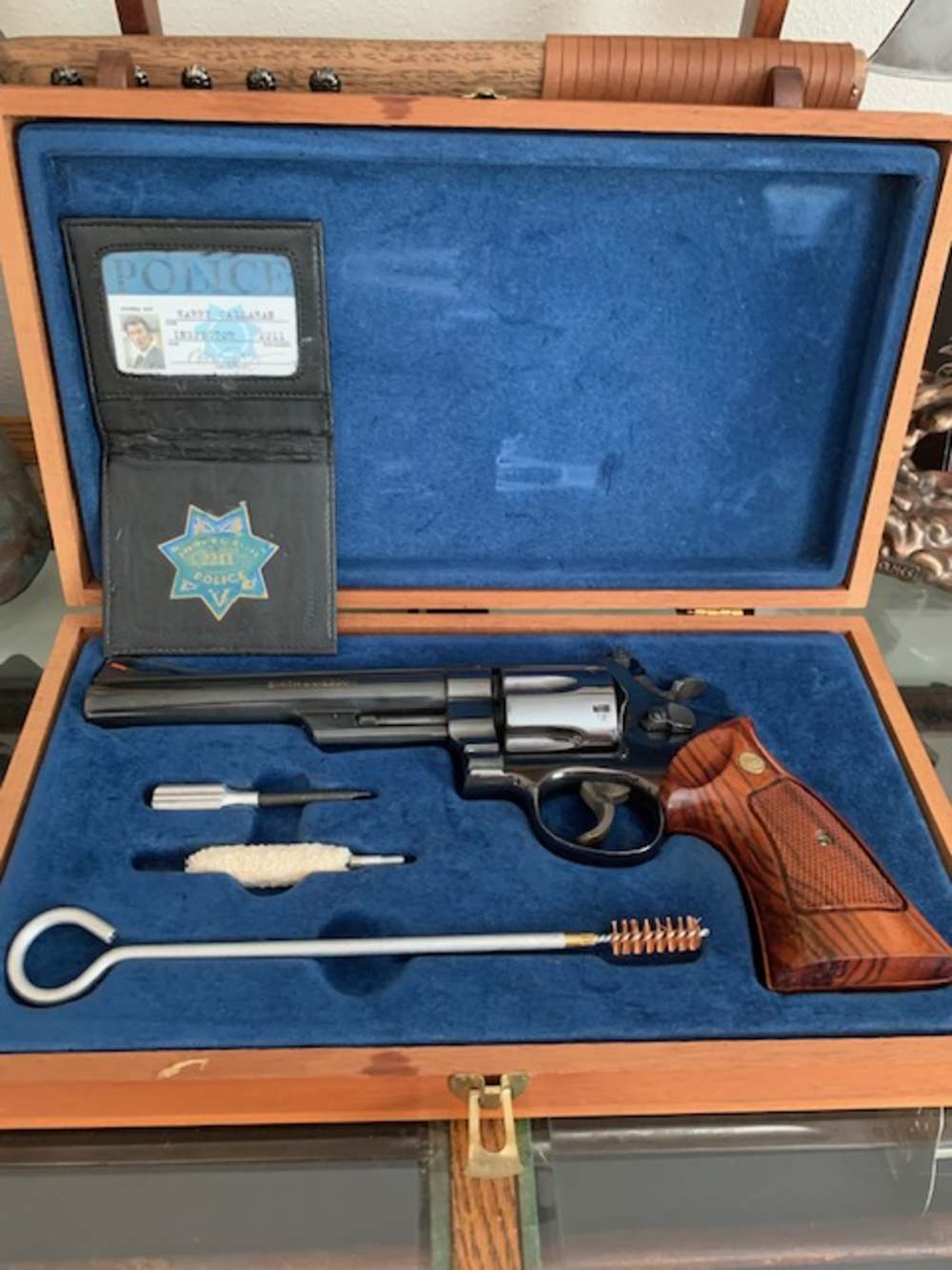 S&W 29-2, Factory Box, Tools, Manual, 6 1/2" Barrel, Badge & ID, Mint Cond.-img-1