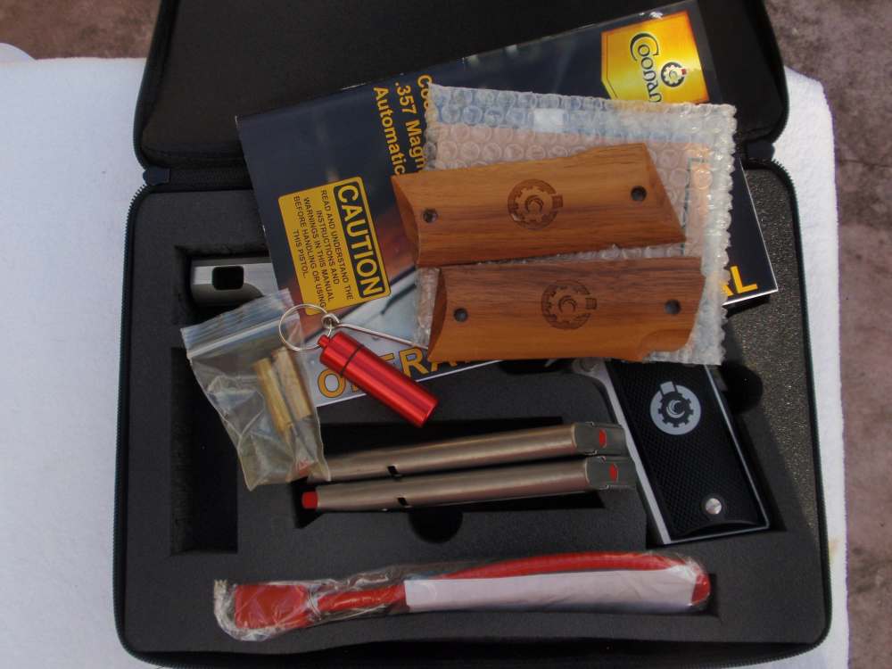BEAUTIFUL AND RARE COONAN 357 MAG COMPENSATED PISTOL COMPLETE PACKAGE!-img-3