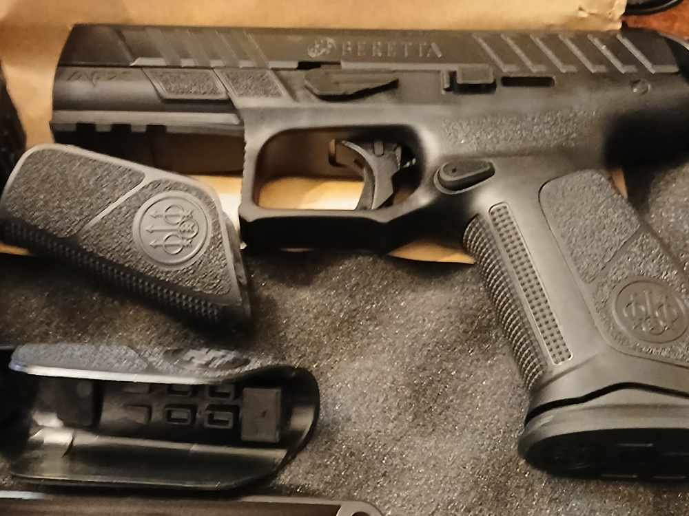 BERETTA APX A1 FULL SIZE.   LOW  PRICE-img-1