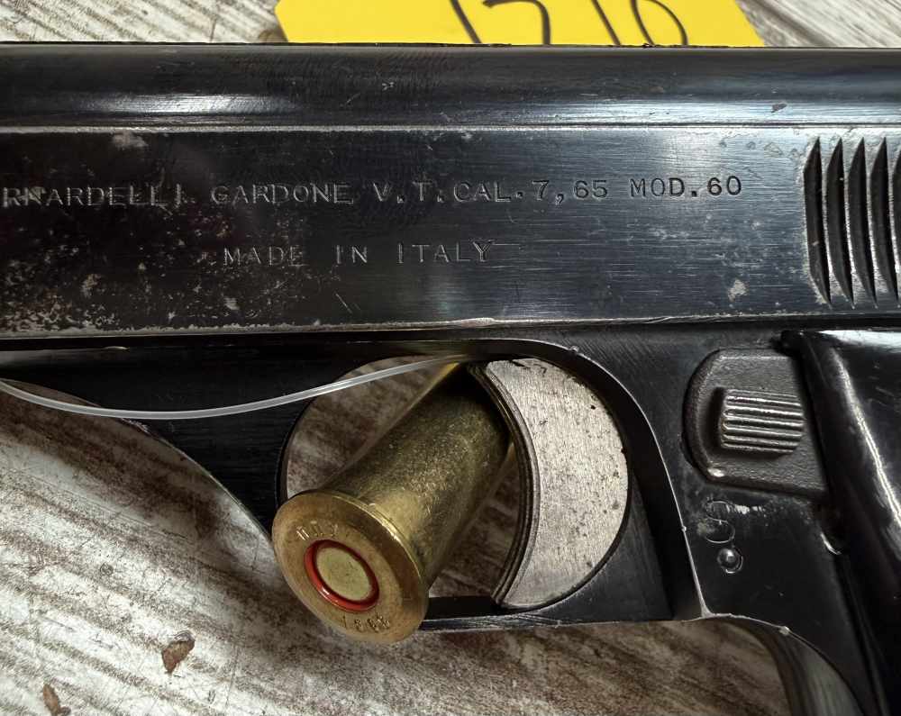 * V. Bernardelli * 60 * 32 Auto * ACP * 1956 * C&R * M60-img-8