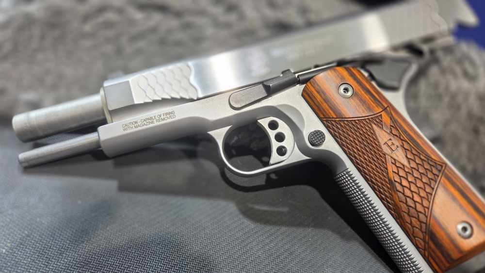LNIB Smith & Wesson 1911 E-Series .45acp 5in barrel -img-25