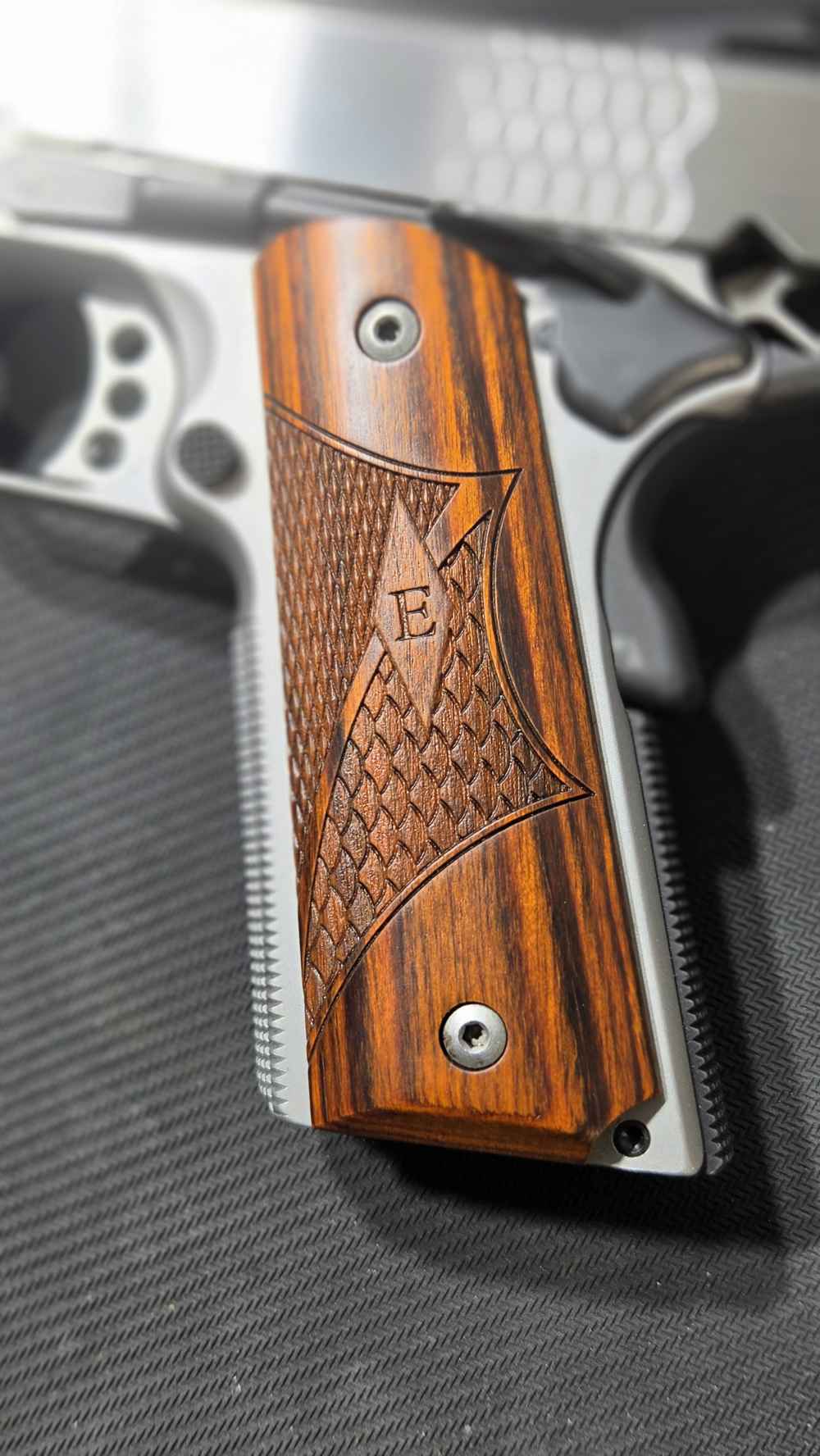 LNIB Smith & Wesson 1911 E-Series .45acp 5in barrel -img-8