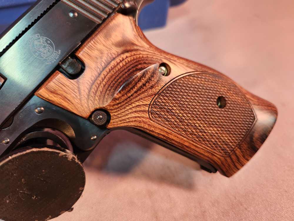 SMITH & WESSON MODEL 41 22LR 5.5" 130511 NEW! PENNY AUCTION!-img-1
