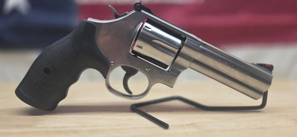 Smith & Wesson Model 686-6 .357 Mag – 6" Barrel OEM-img-2