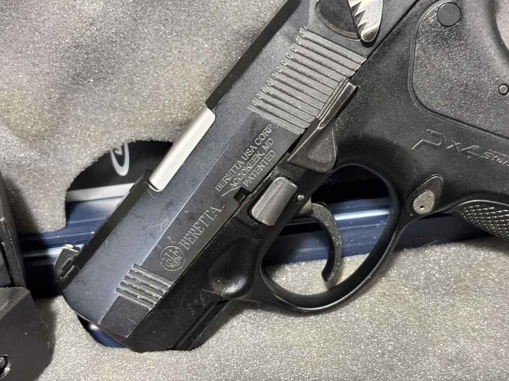 Beretta PX4 Storm Sub Compact .40 S&W w/ Orig Box & 4 mags-img-1