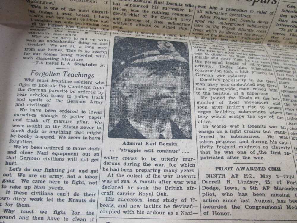 LOT OF WWI/WWII PAPER GOODS; MAP, BAR SCORE CARD, WAR ALBUM, MORE-img-41