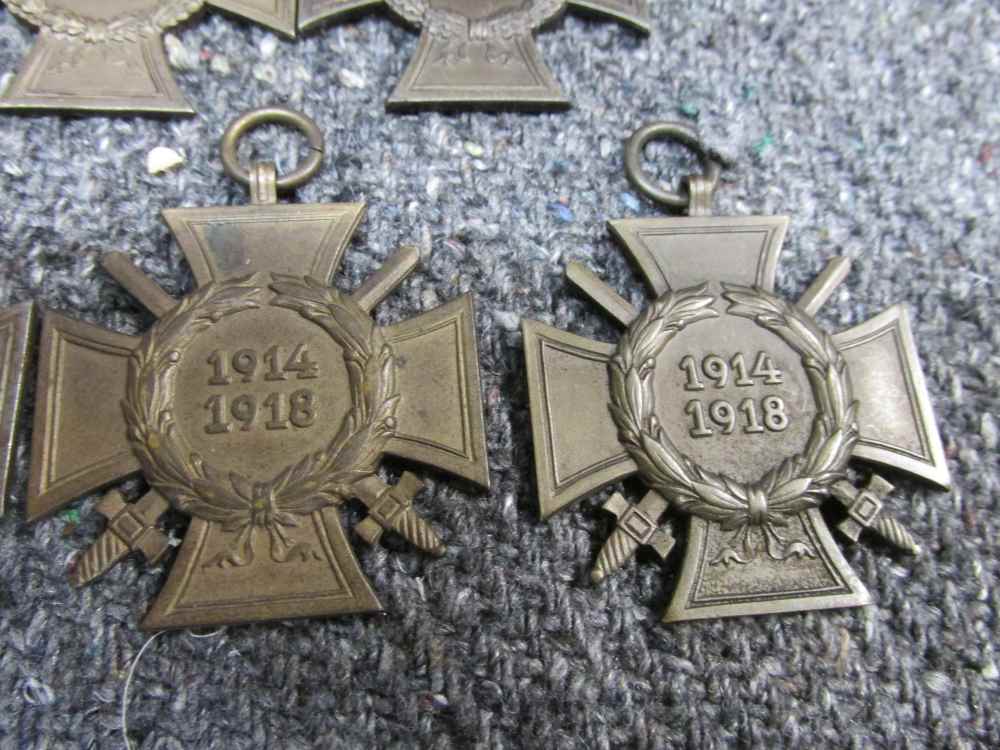  5-ORIGINAL WWI GERMAN HONOUR CROSSES, GOOD RESALE LOT OR FOR REENACTORS-img-2