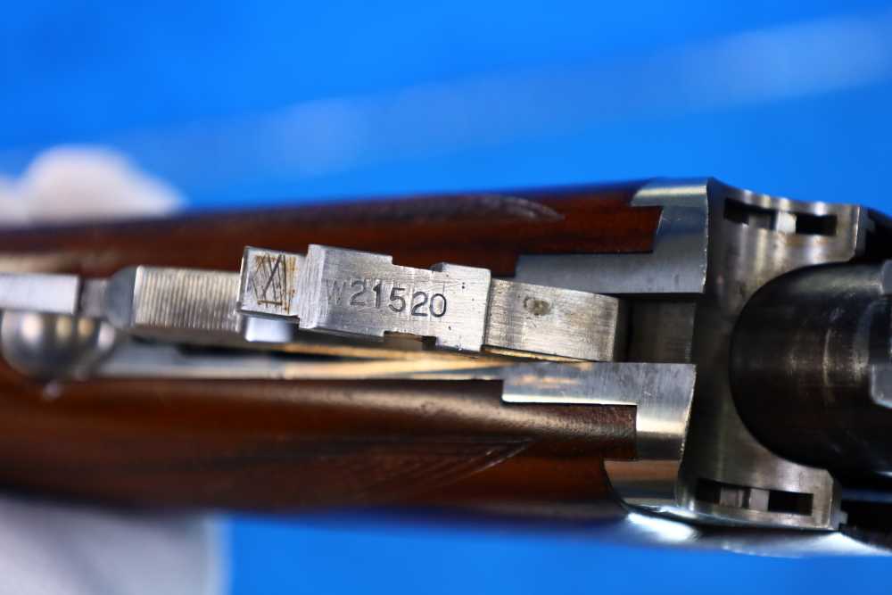 JEAN MARIE DEPREZ ENGRAVED Browning B25 Superposed 12GA Over Under Belgium-img-64
