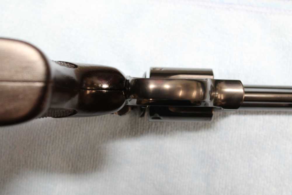 Smith & Weeson Model 19-5 revolver in .357 Magnum, blued with wood grips-img-15