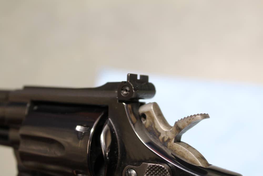 Smith & Weeson Model 19-5 revolver in .357 Magnum, blued with wood grips-img-20