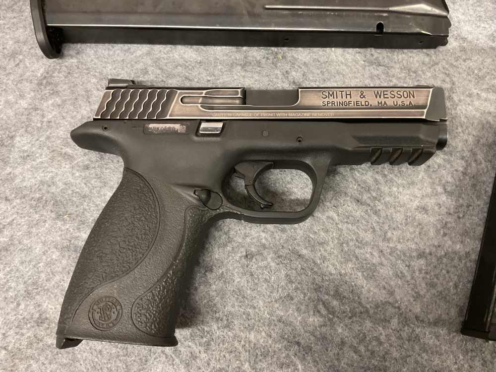 Smith and Wesson M&P 9 with CAA USA Micro Conversion Kit + extended mag-img-1