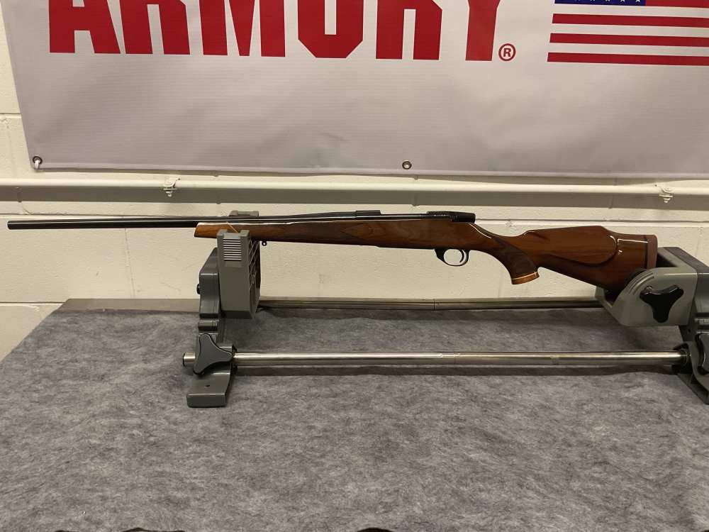 Weatherby Vanguard 300 Win Mag-img-13