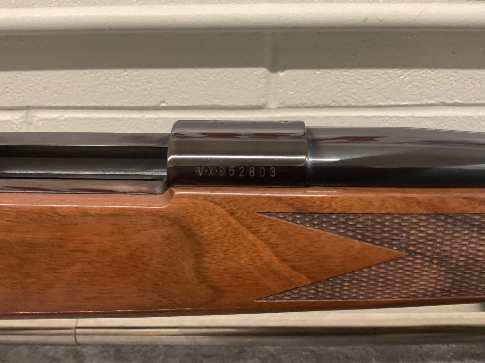 Weatherby Vanguard 300 Win Mag-img-11