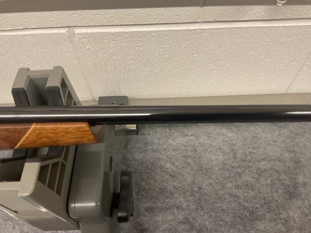 Weatherby Vanguard 300 Win Mag-img-10