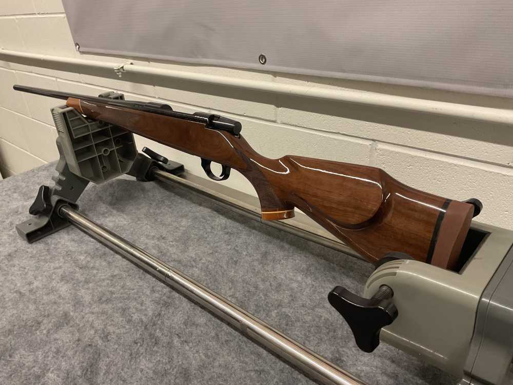 Weatherby Vanguard 300 Win Mag-img-22