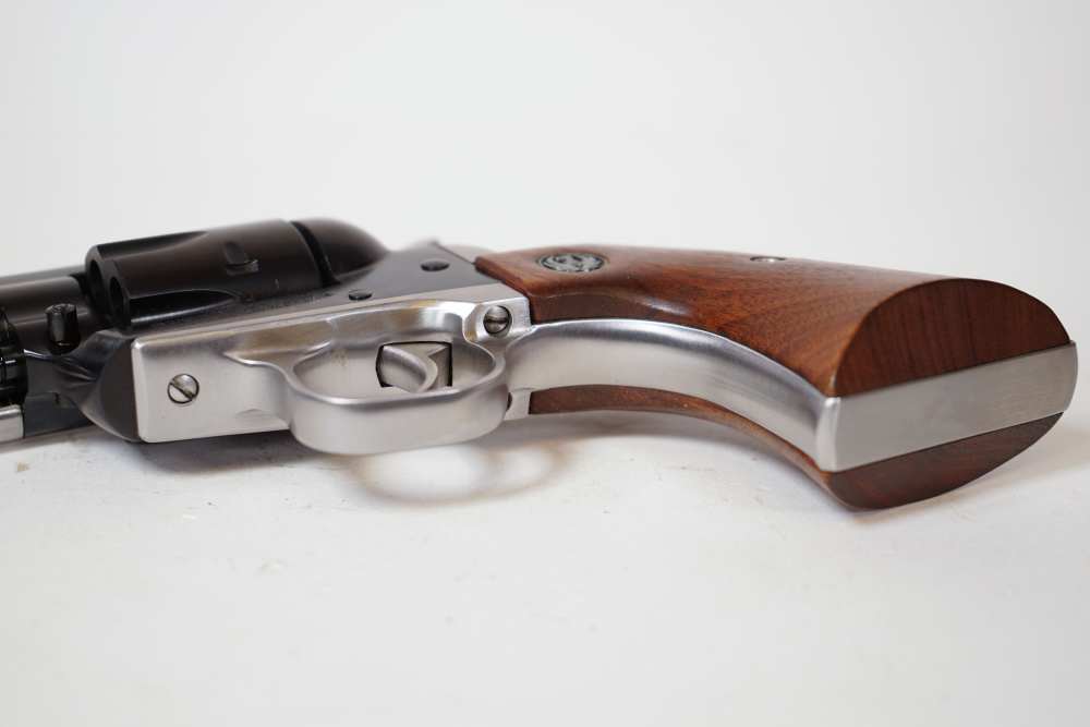 LNIB Ruger Single Six SSM, .32 H&R Mag, 9.5in Bbl, Two Tone, Mfg. 1985-img-12