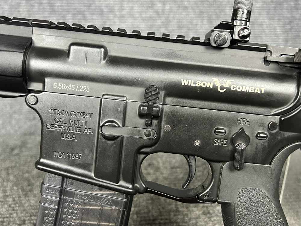 Wilson Combat Recon tactical AR-15 factory rifle in case AR15 5.56-img-6