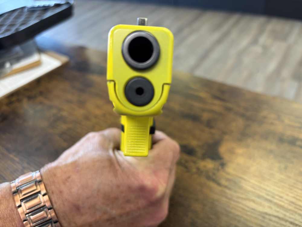 GLOCK 19 GEN4 ENGRAVED AND CERAKOTED, SPONGEBOB THEME-img-5