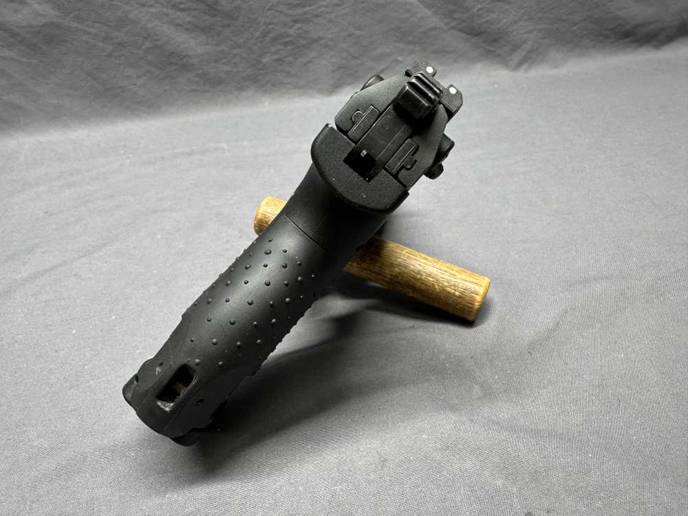 Walther P22 - .22 LR Semi-Auto Pistol w/ Two Magazines & Case - 4"-img-4